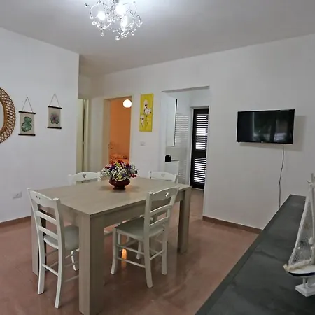 Appartement Caletta House *