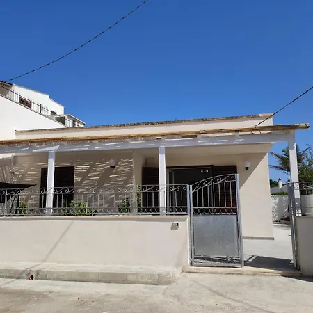 Caletta House Apartman *