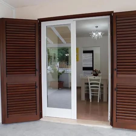 Caletta House Apartmán *